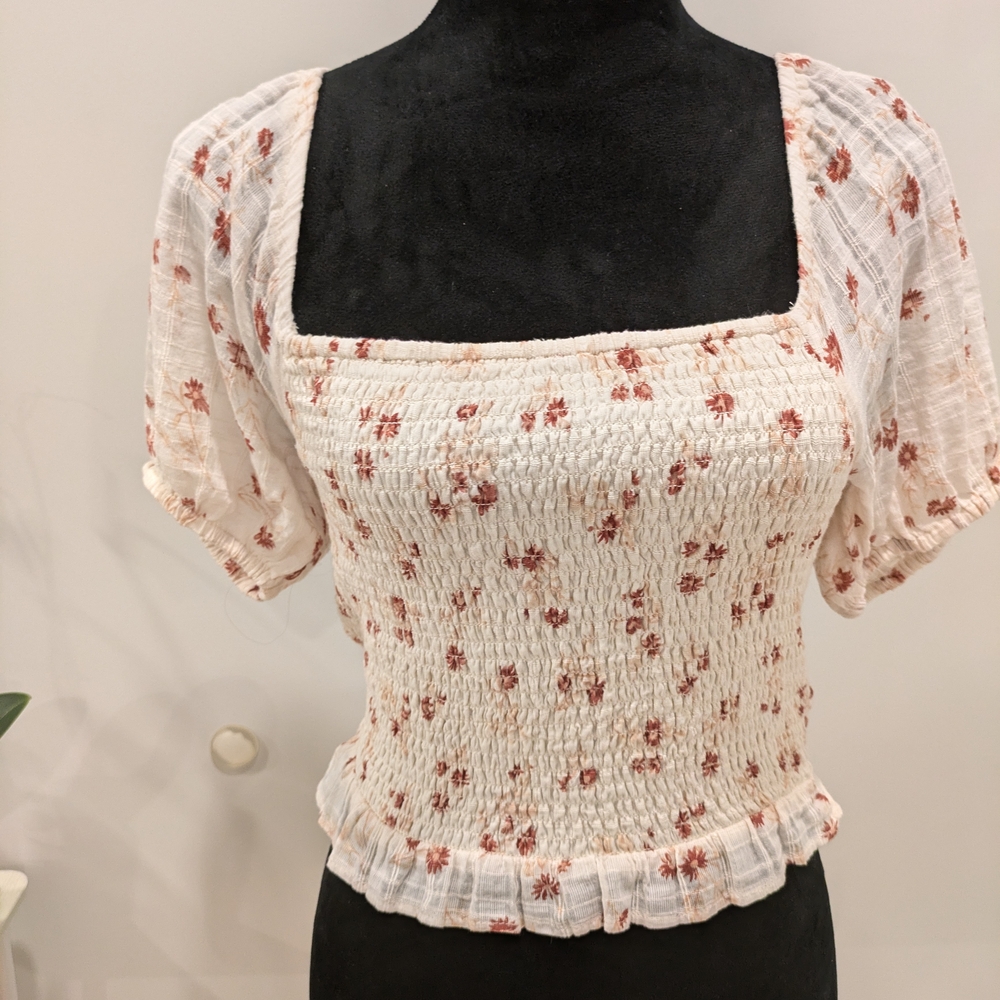 American Eagle Outfitters Cream Puff Sleeve Blouse Size S/P/CH